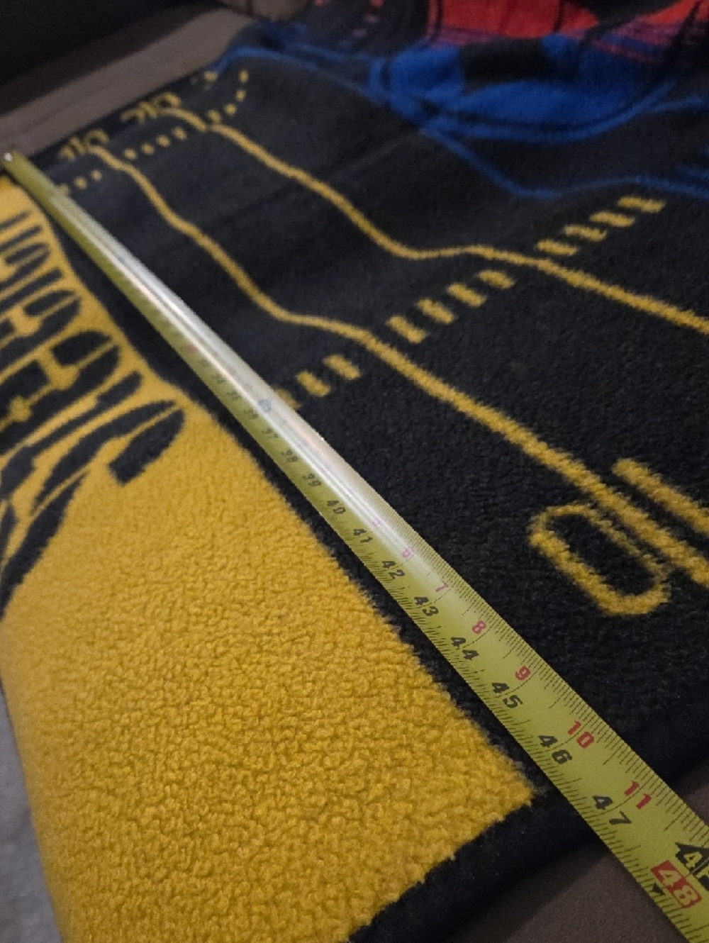 Pittsburgh Steelers Yellow & Black Throw Blanket ❤️ - Picture 6 of 7